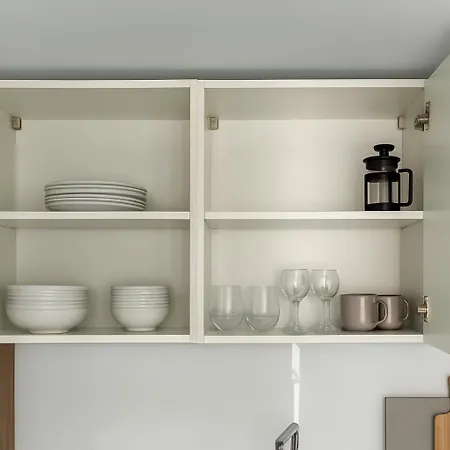 Modern 1 Bedroom Flat In